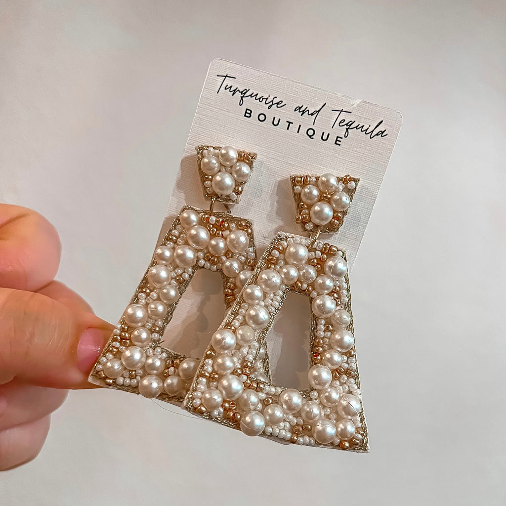 Penelope Pearl Earrings